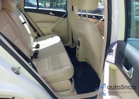 2017 Volkswagen Tiguan 2.0T Wolfsburg Edition из США, поврежденный, VIN WVGSV7AX5HK003552